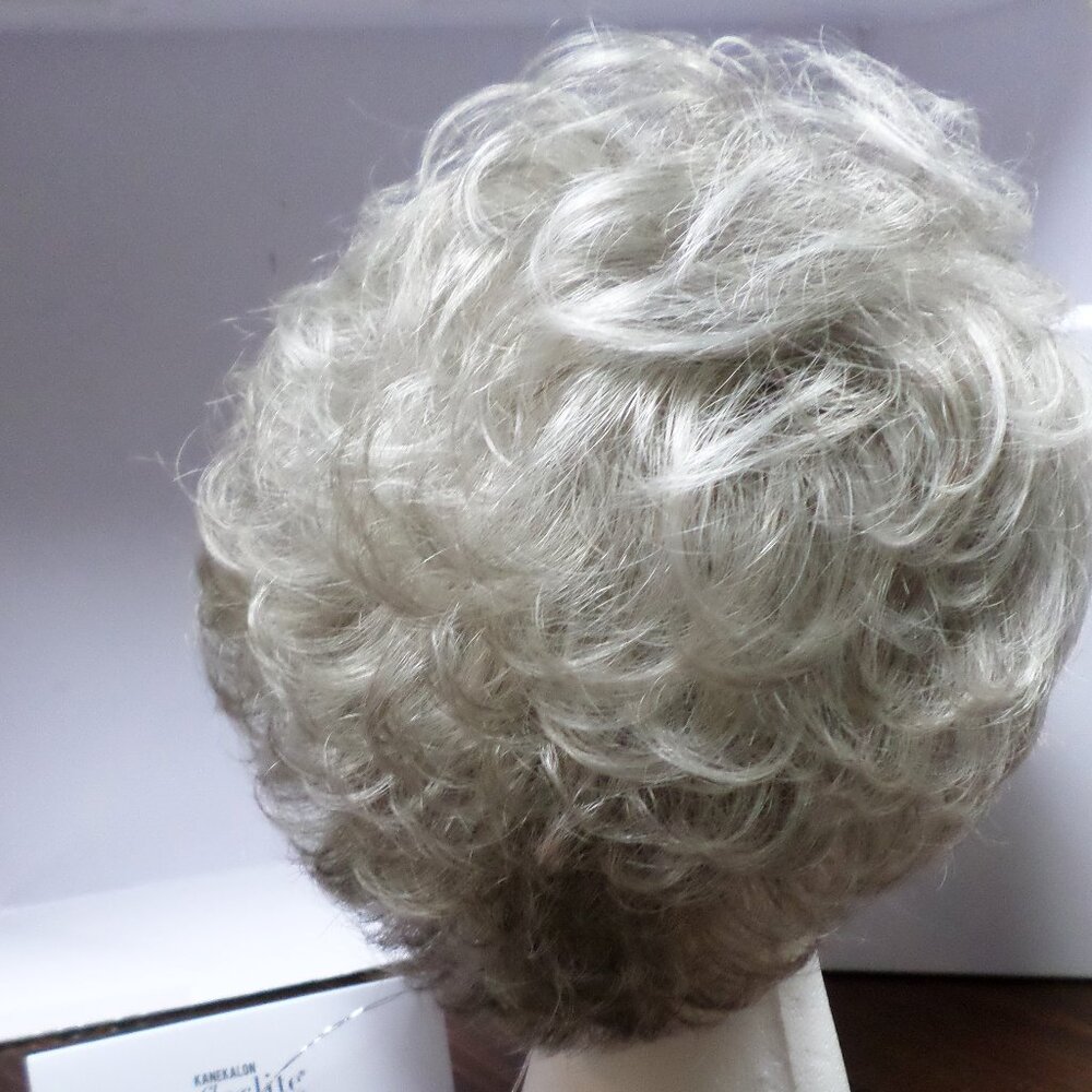 RESOLVE Wig by GABOR-G58+ Sugared Almond-Short Wig, Average Cap-$182 Retail-NEW! - Picture 2 of 16